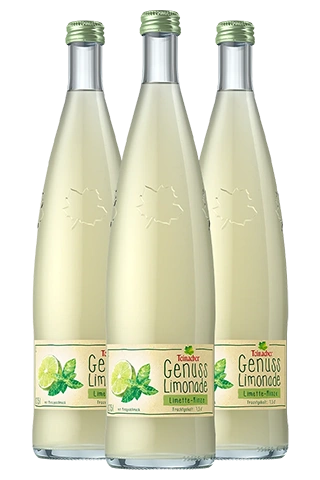 Drei Glasflaschen Teinacher Genuss-Limonade Limette-Minze in der Genussflasche 0,75 L