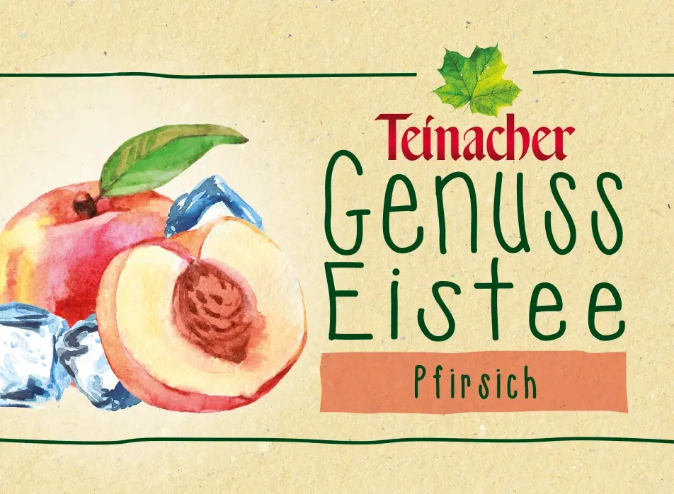 Etikett Teinacher Genuss Eistee Pfirsich mit Pfirsichabbildung und Eiswürfeln auf beigem Hintergrund