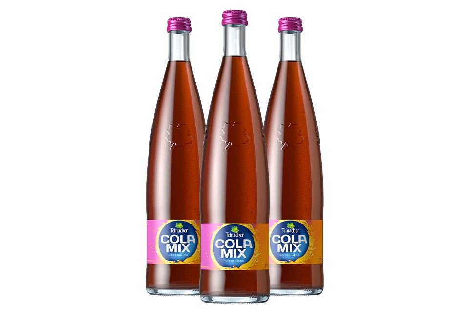 Drei Teinacher Cola-Mix in der 0,75 L Glas Genussflasche