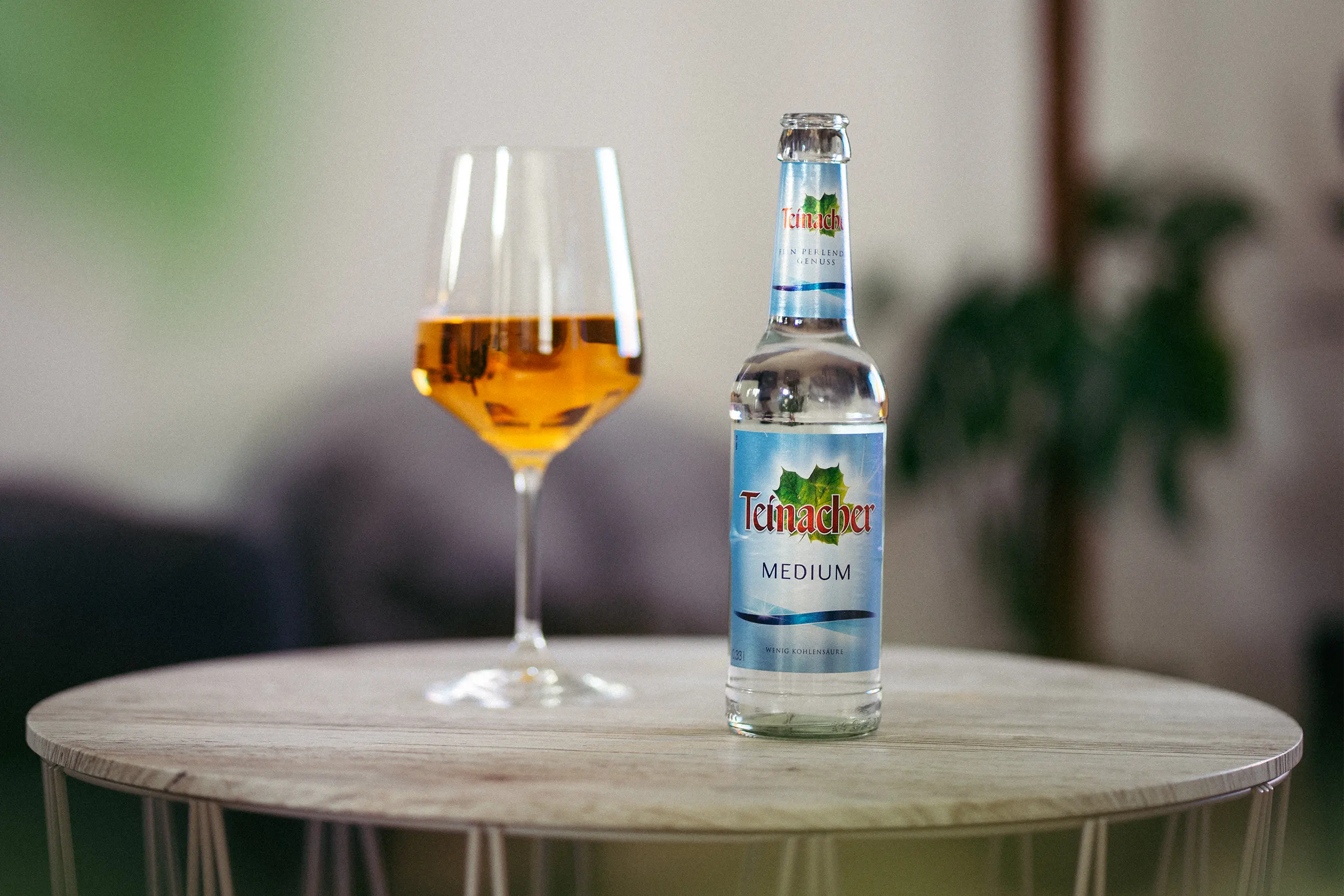 teinacher-mineralwasser-wasser-wein