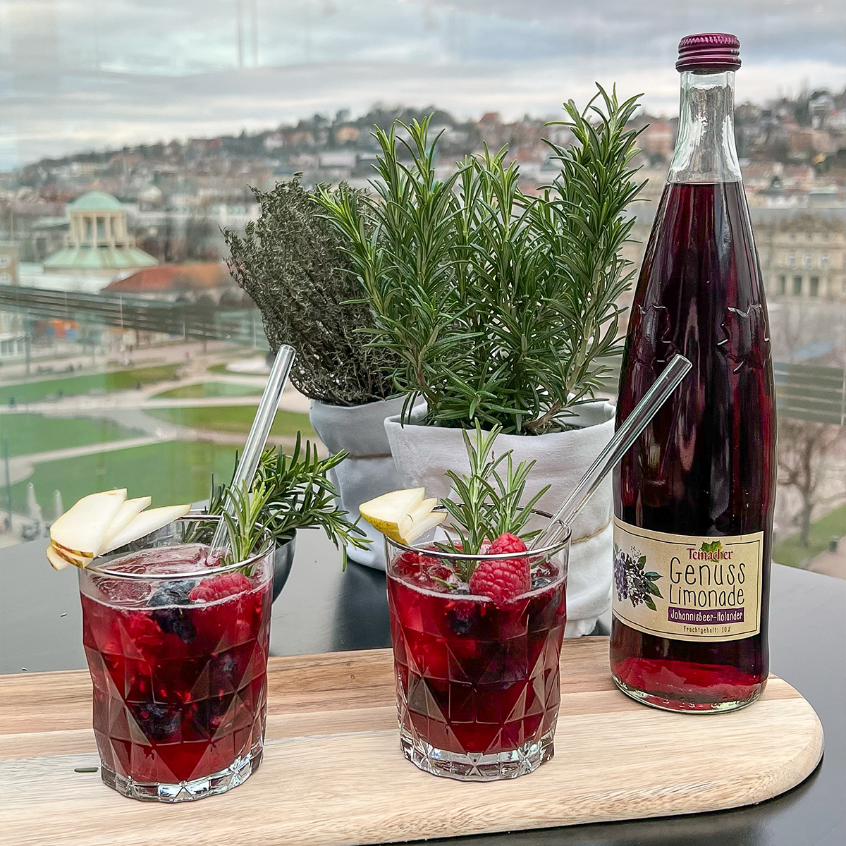 Mocktail-Rezept: Johannisbeer-Holunder | Teinacher