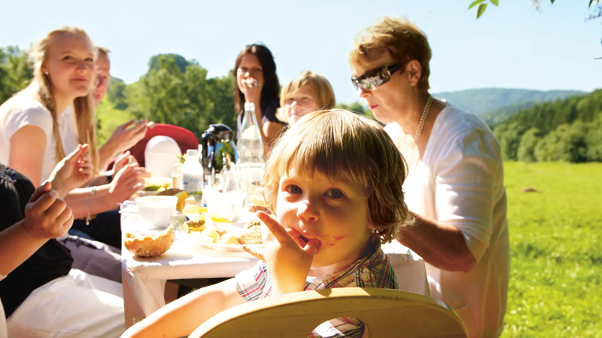 teinacher_blog_natur_und_umwelt_naturpark_brunch_bild